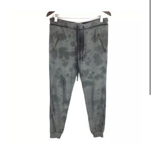 Current Eliot sweats